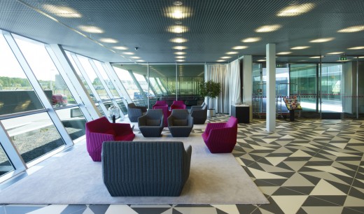 NEW VVIP (VERY, VERY IMPORTANT PEOPLE) TERMINAL AT SCHIPHOL AIRPORT AMSTERDAM / BY VMX ARCHITECTS